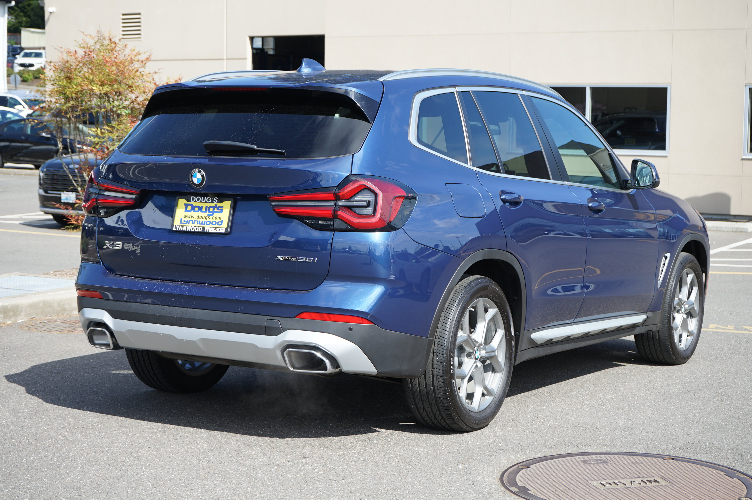 Used 2023 BMW X3 xDrive30i AWD/4WD image 3