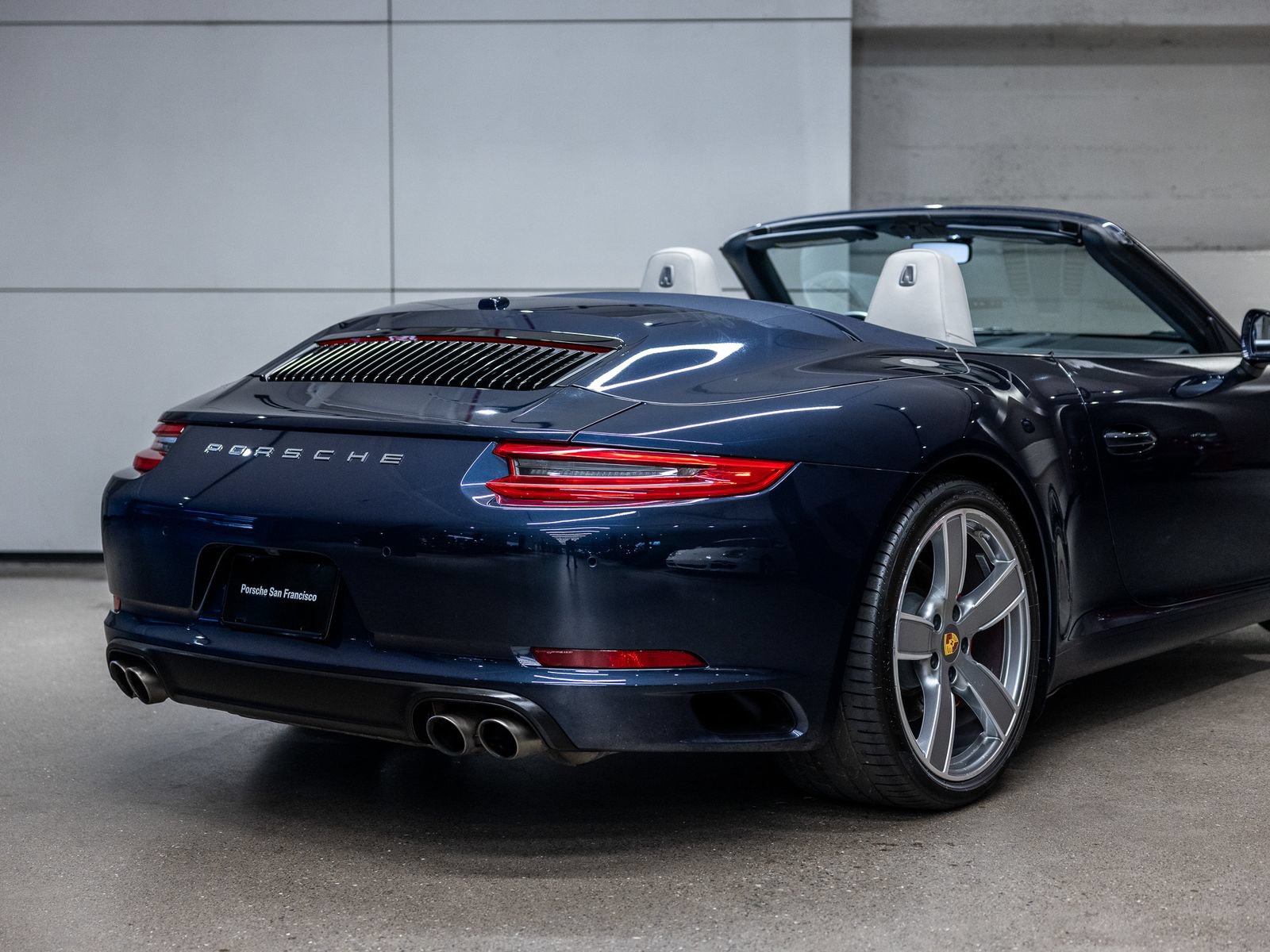 Certified 2019 Porsche 911 Carrera S RWD image 25