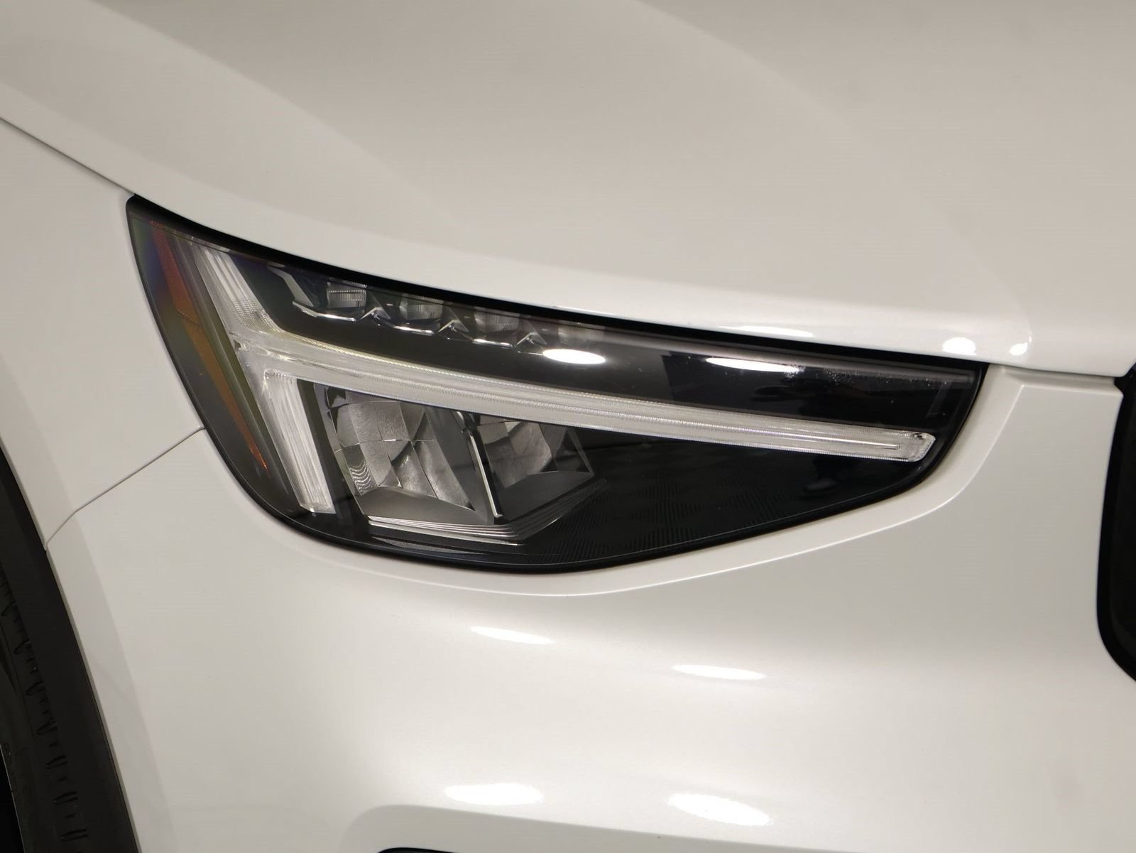 Used 2023 Volvo XC40 B5 Ultimate w/ Climate Package AWD/4WD image 26