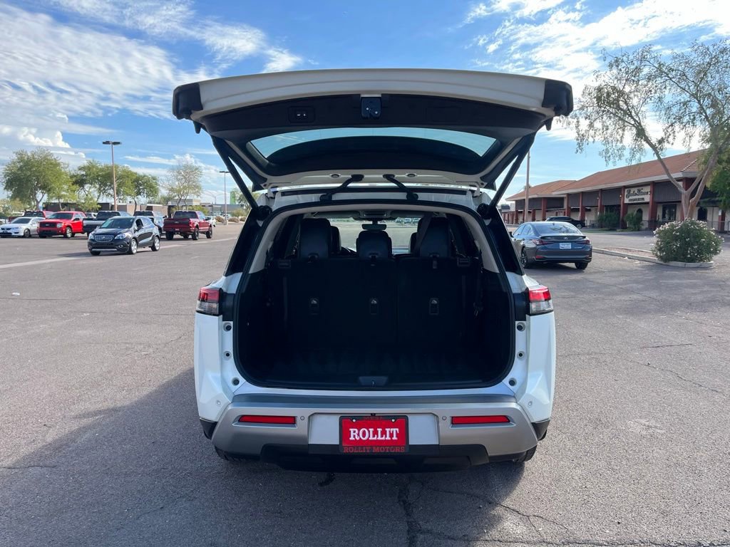 Used 2023 Nissan Pathfinder SL image 12