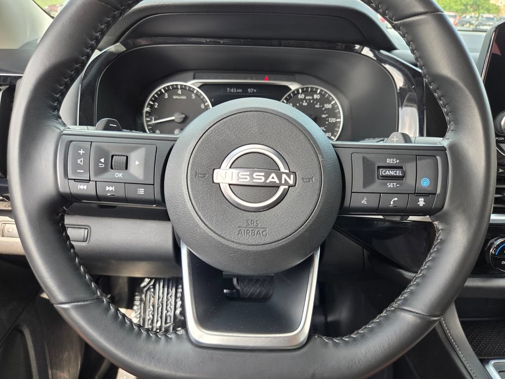 Used 2025 Nissan Pathfinder SV AWD/4WD image 29