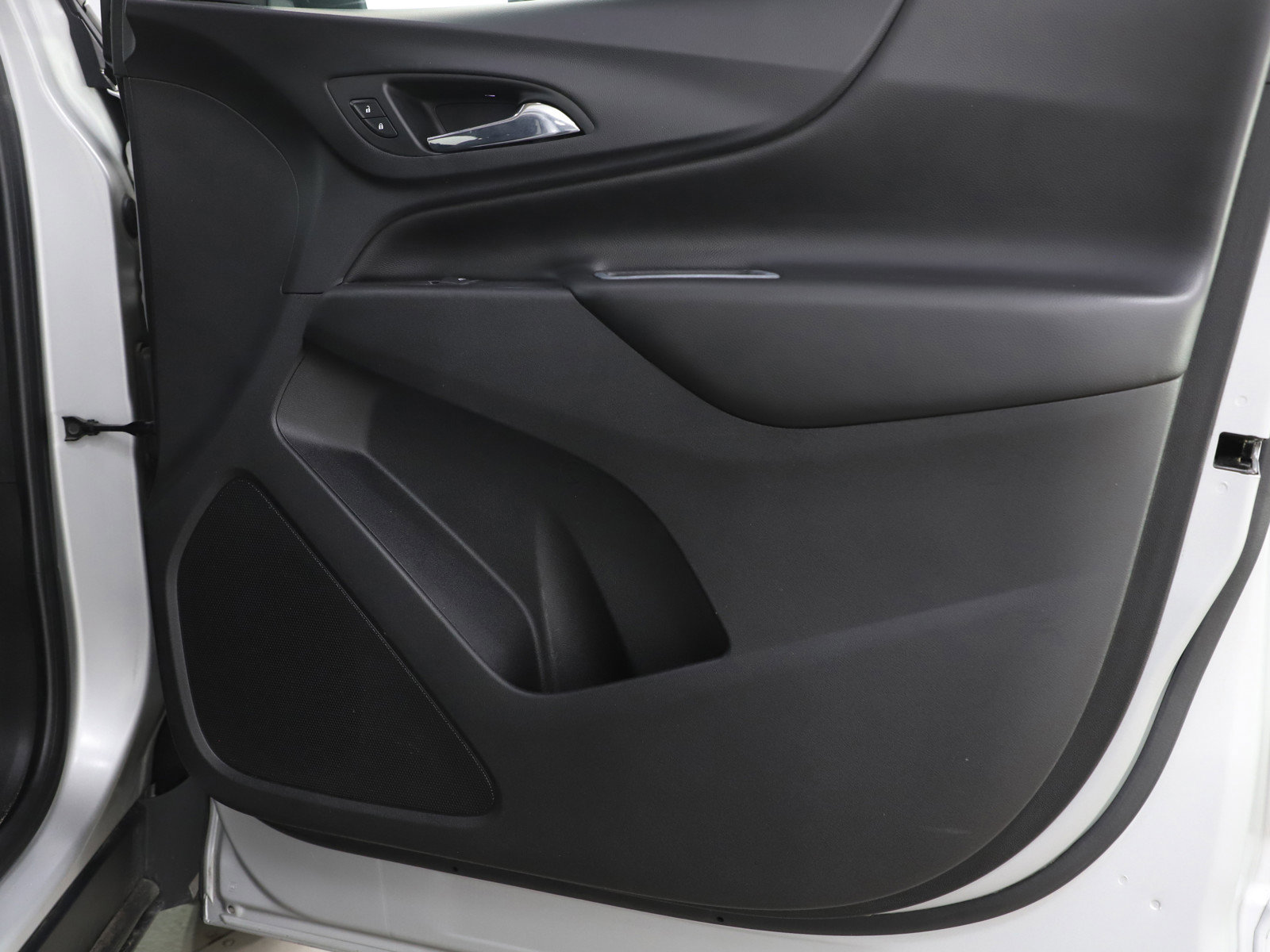 Used 2020 Chevrolet Equinox LT image 9