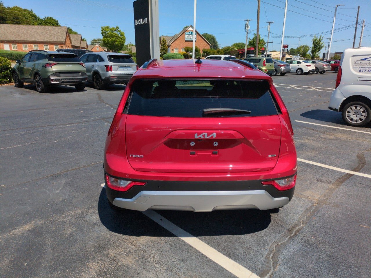 Used 2023 Kia Niro EX FWD image 6