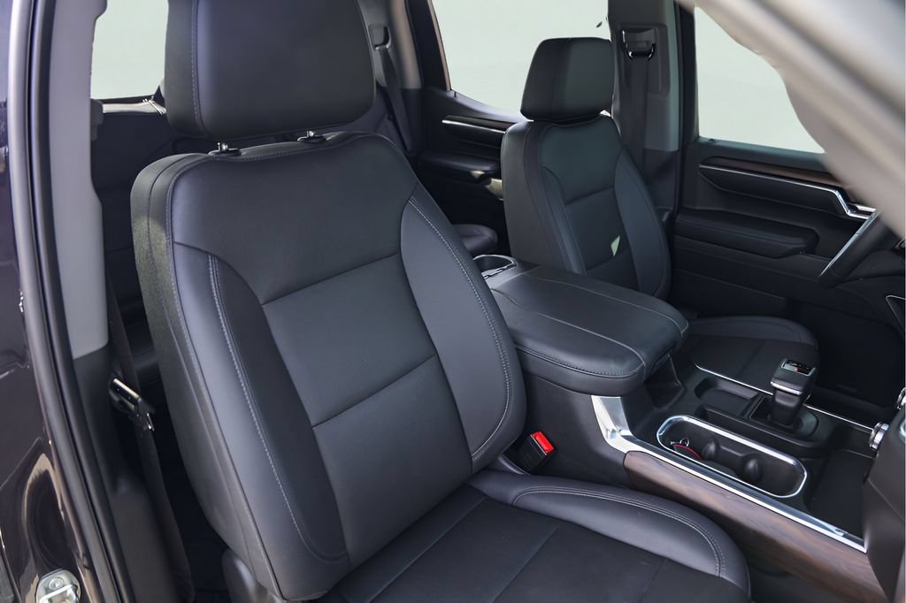 Used 2023 GMC Sierra 1500 SLT w/ SLT Premium Package AWD/4WD image 32
