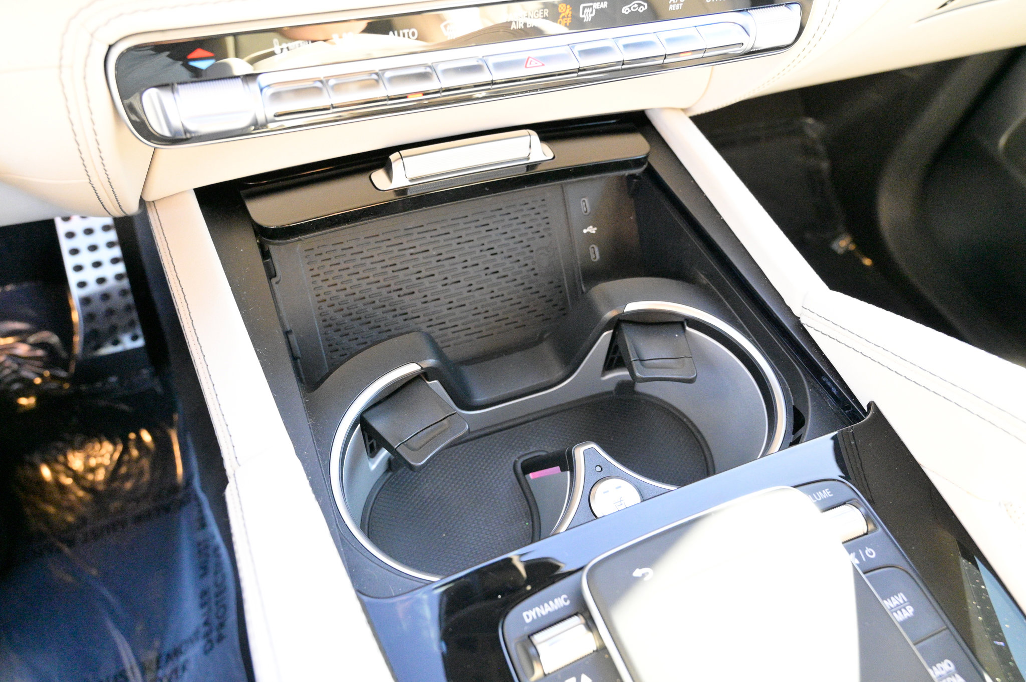 Used 2025 Mercedes-Benz GLS 63 AMG 4MATIC image 27