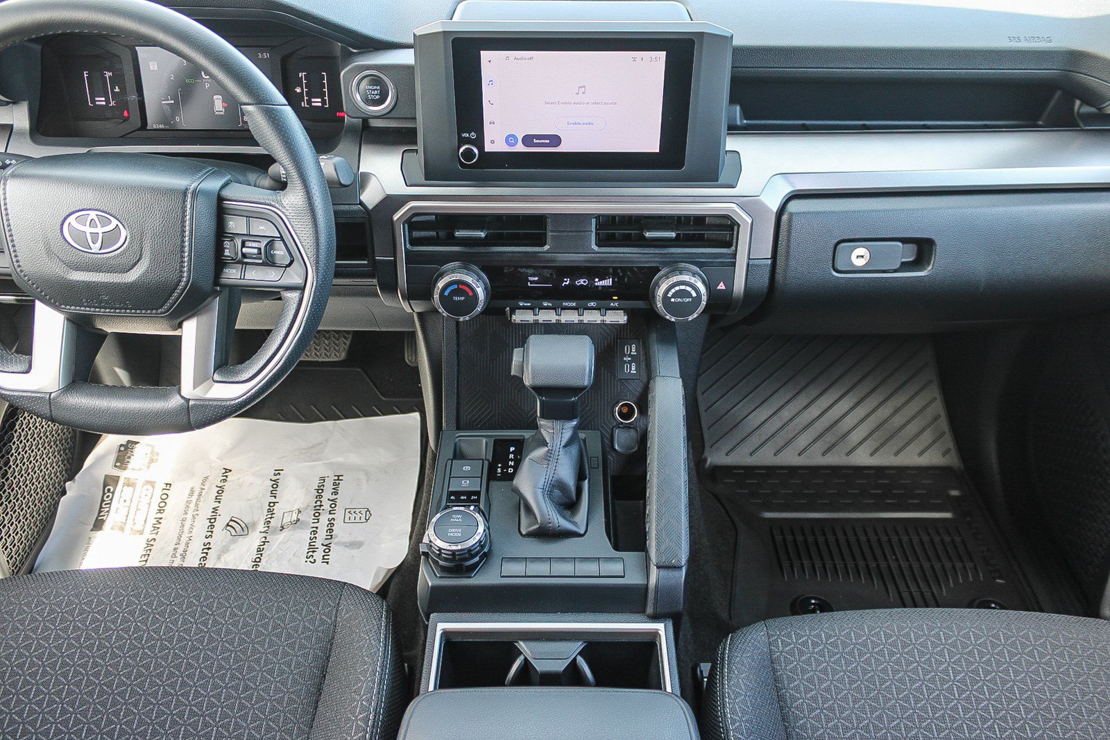 Used 2025 Toyota 4Runner SR5 AWD/4WD image 13