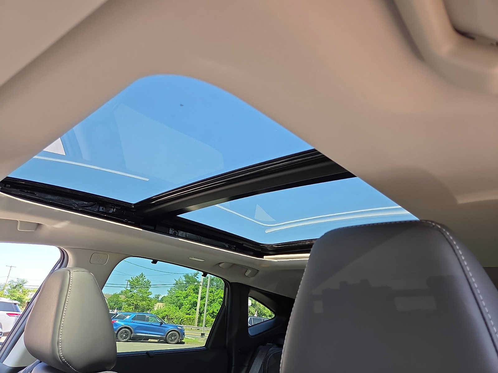 New 2026 Nissan Murano Platinum w/ Cargo Package AWD/4WD image 10