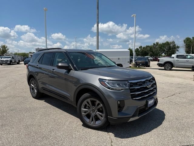 New 2026 Ford Explorer Active w/ Active Comfort Package AWD/4WD image 1