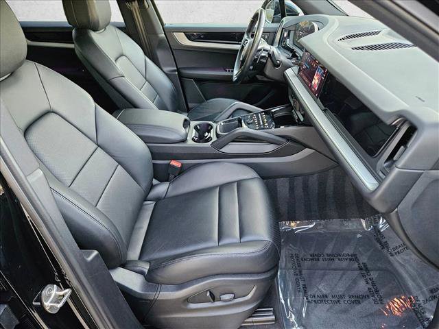 Used 2024 Porsche Cayenne image 22
