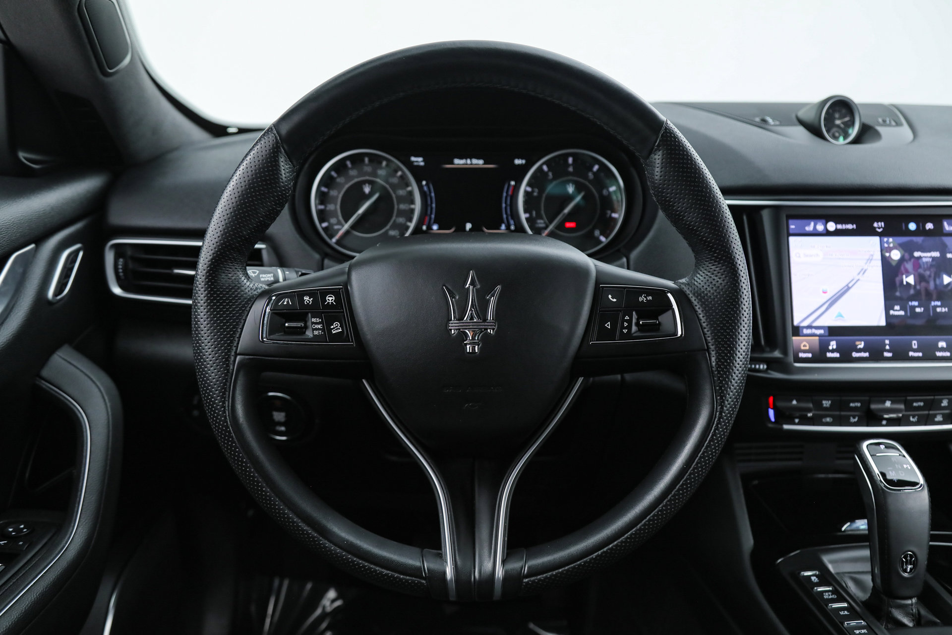 Certified 2023 Maserati Levante GT image 18