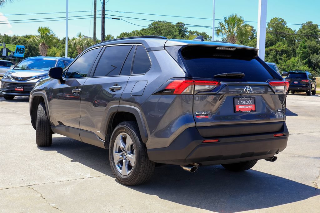 Used 2025 Toyota RAV4 XLE AWD/4WD image 21