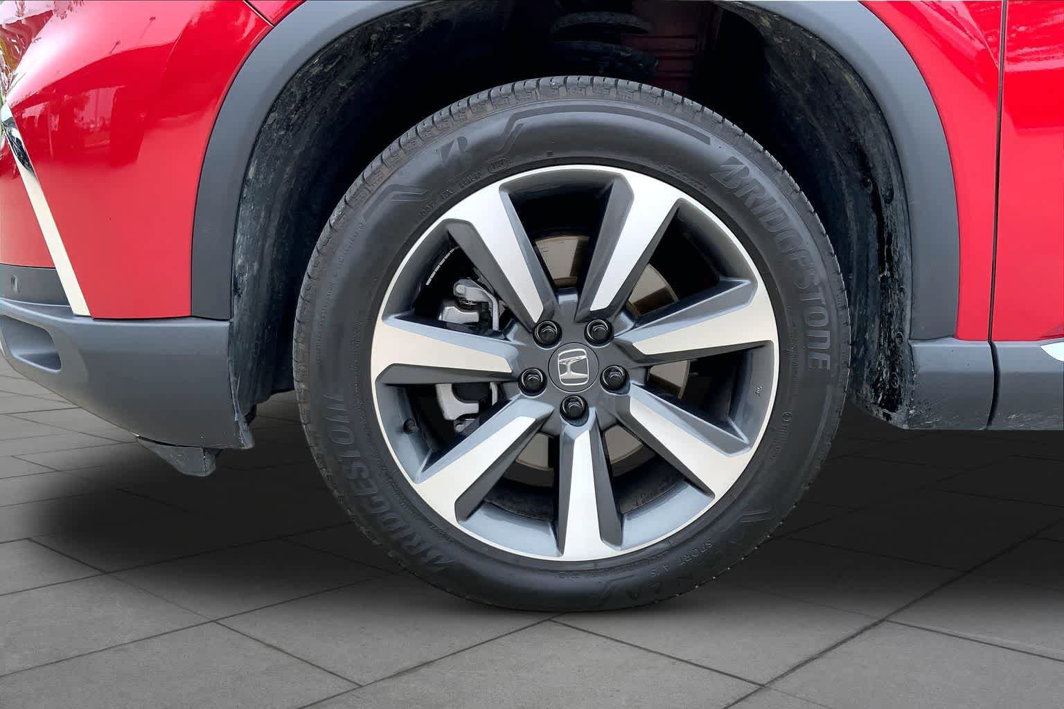 Used 2025 Honda Pilot Elite image 10