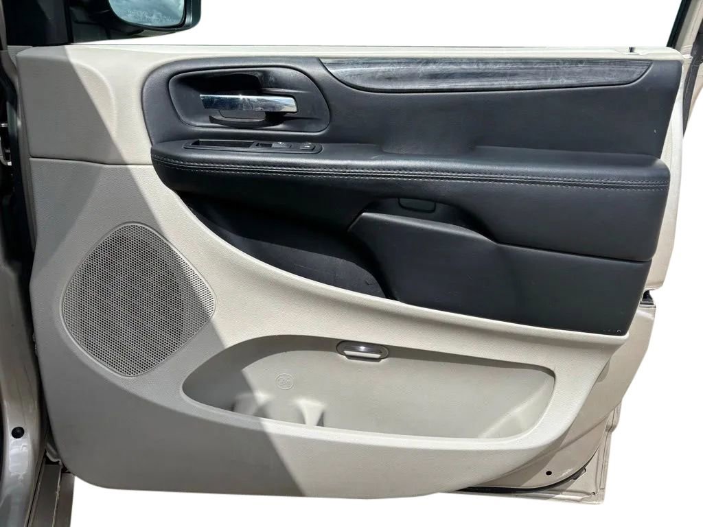 Used 2014 Dodge Grand Caravan SXT w/ Quick Order Package 29G SXT FWD image 29