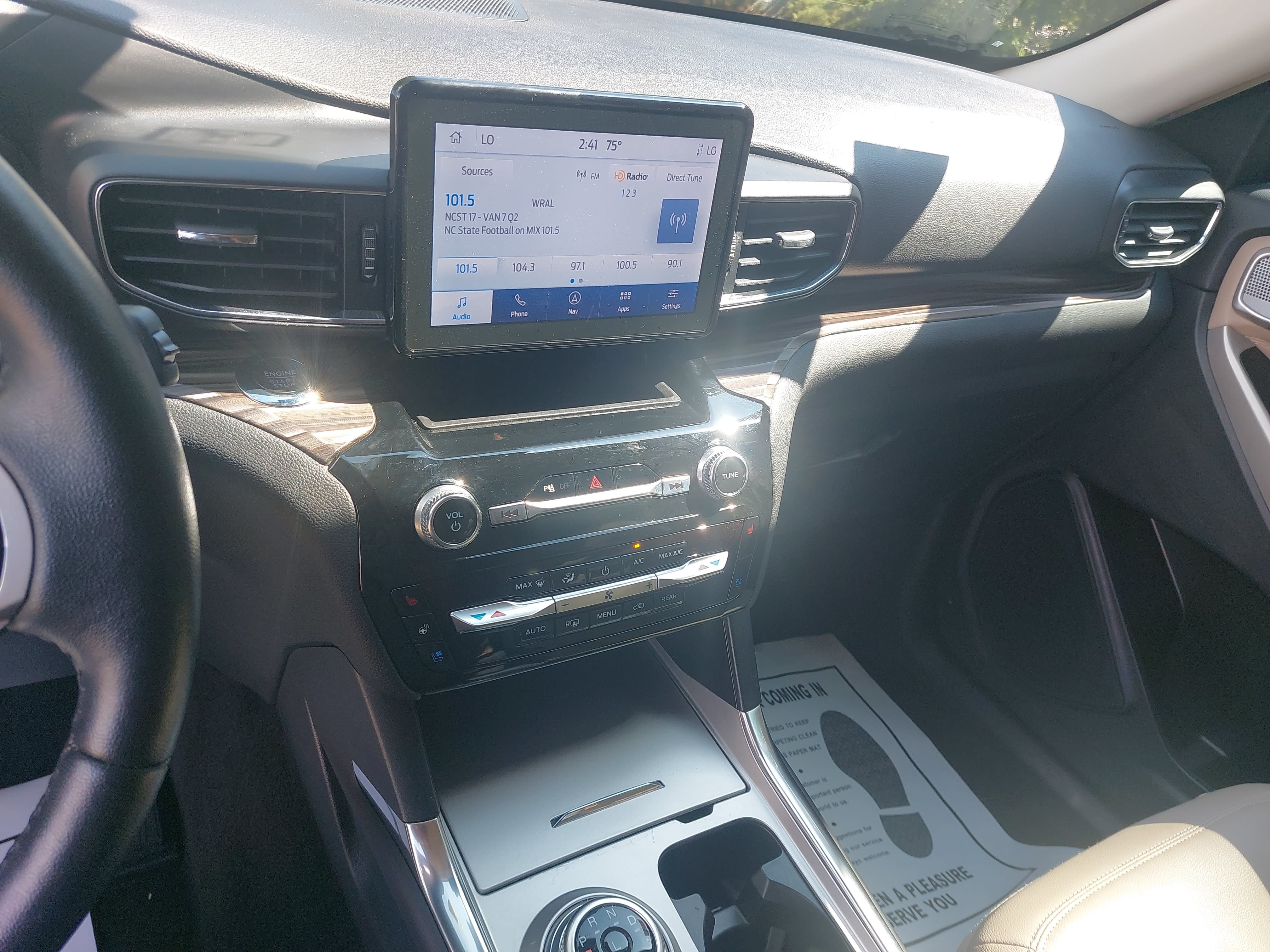 Used 2023 Ford Explorer Limited w/ Equipment Group 301A AWD/4WD image 20