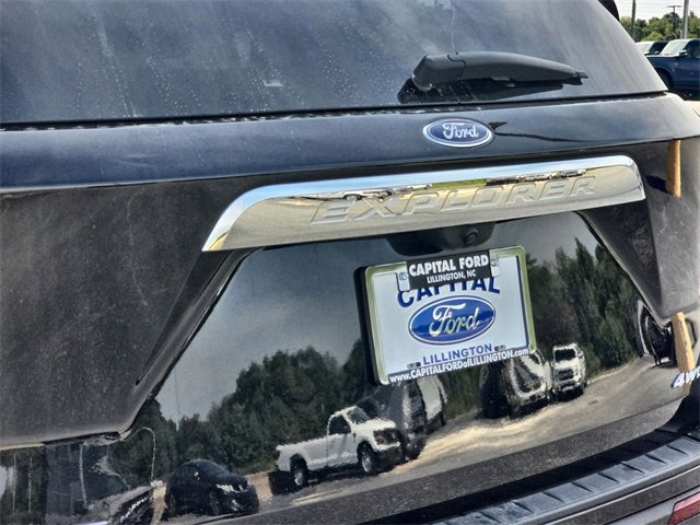 Used 2023 Ford Explorer XLT image 15