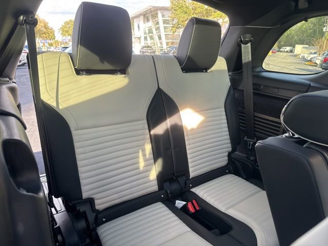 Used 2021 Land Rover Discovery HSE R-Dynamic image 33