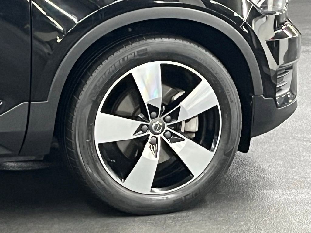 Used 2020 Volvo XC40 T5 Momentum image 39