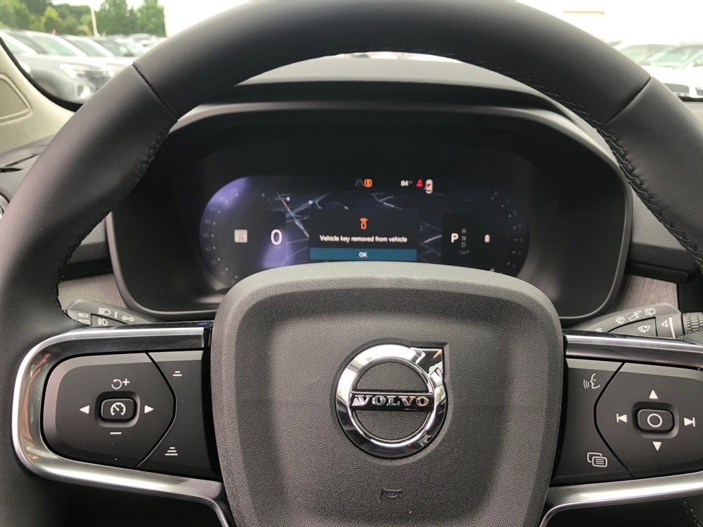New 2026 Volvo XC40 B5 Core w/ Protection Package Premier AWD/4WD image 19