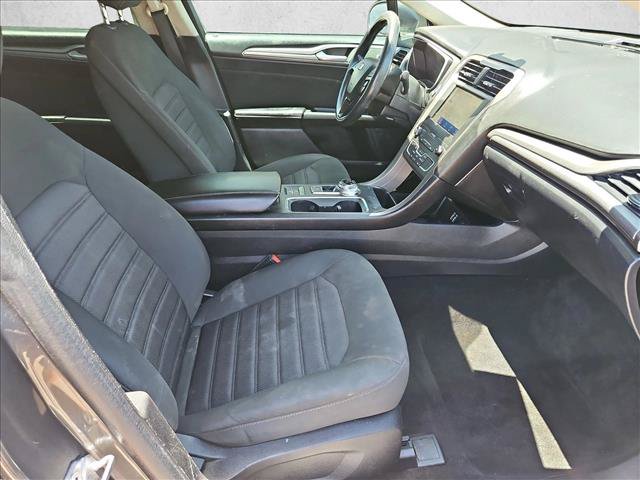 Used 2020 Ford Fusion SE FWD image 26