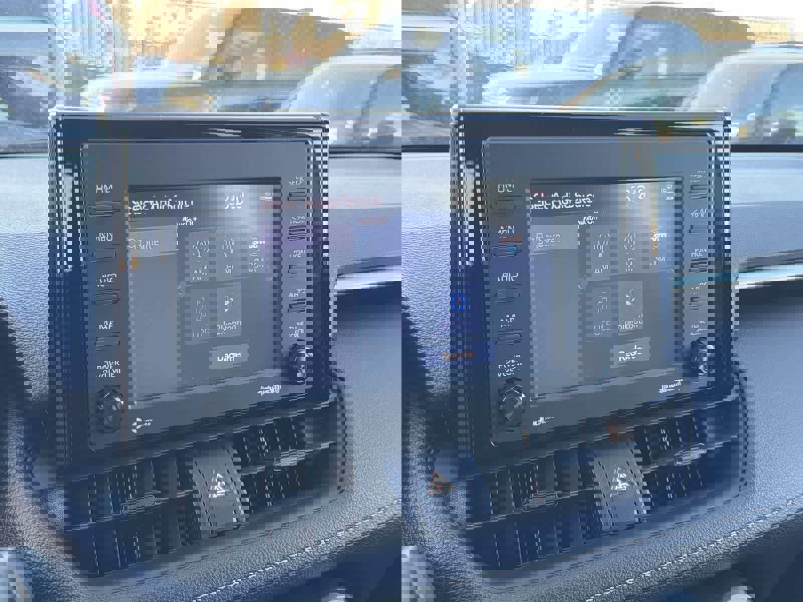 Used 2020 Toyota RAV4 XLE image 19