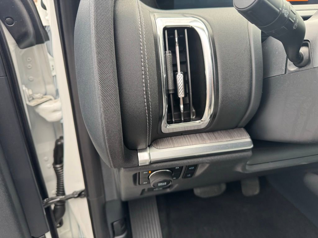 Used 2025 Ford Expedition Platinum w/ Platinum Ultimate Package image 27