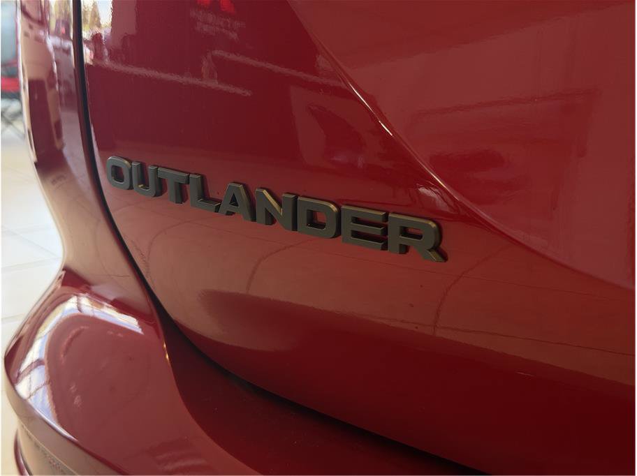 New 2026 Mitsubishi Outlander LE FWD image 26