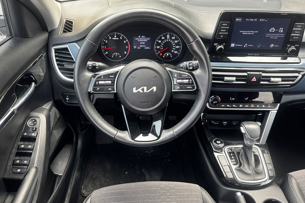 Used 2023 Kia Seltos S image 13