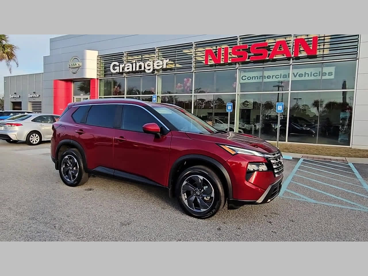 Used 2024 Nissan Rogue SV w/ SV Premium Package image 38