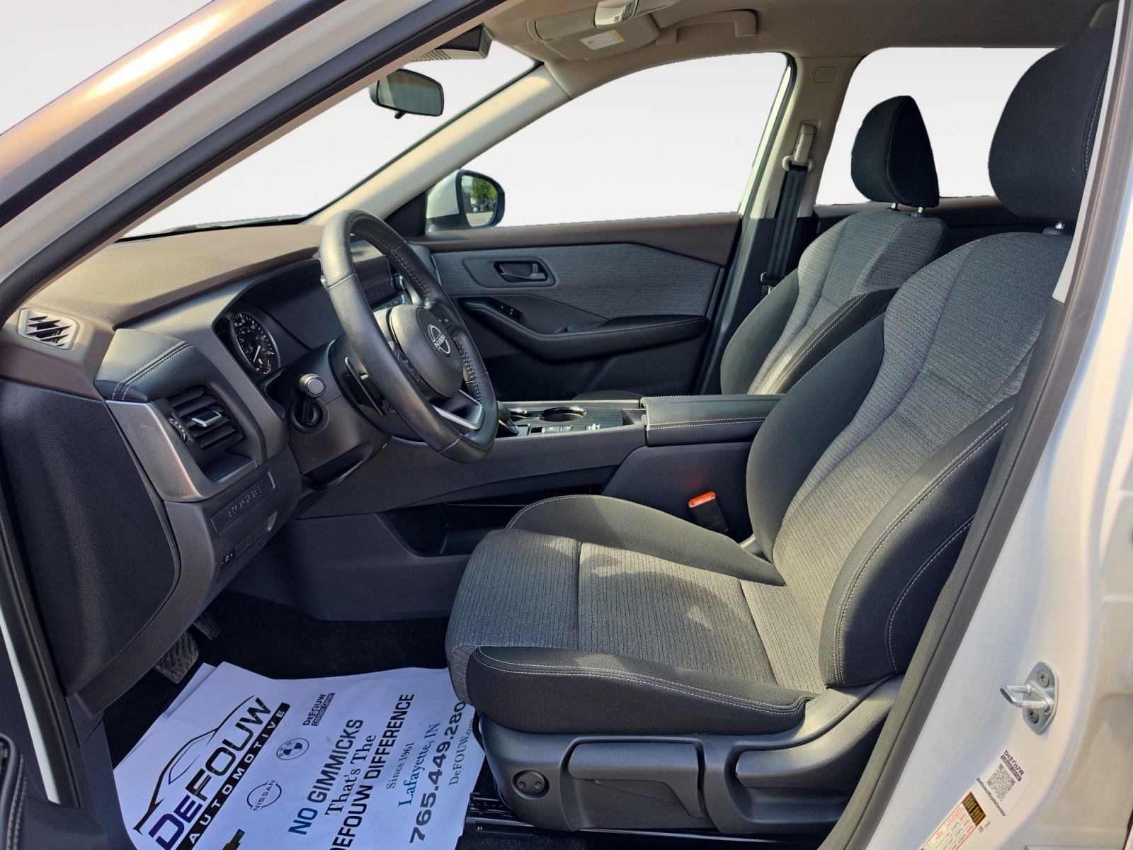 Used 2022 Nissan Rogue S FWD image 10