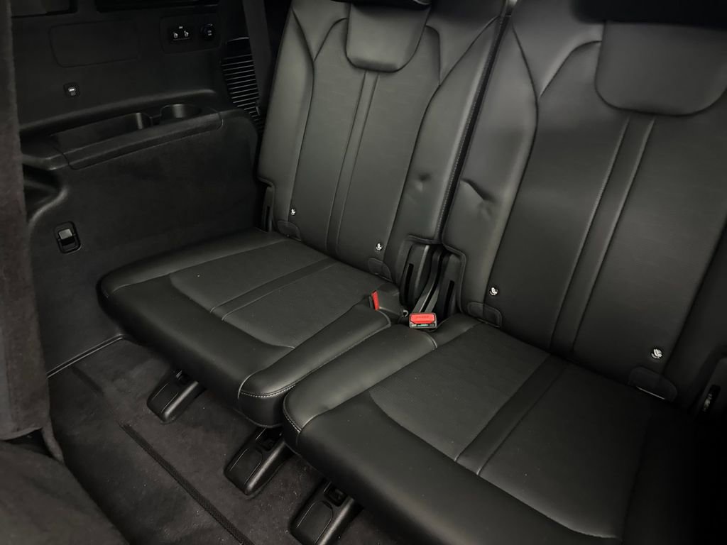 Used 2024 Kia Sorento S image 14