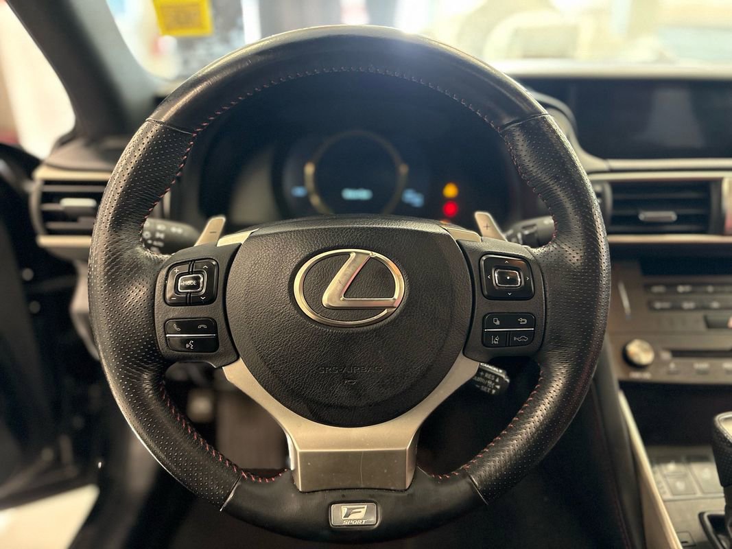 Used 2019 Lexus IS 300 F Sport w/ F Sport Package image 17