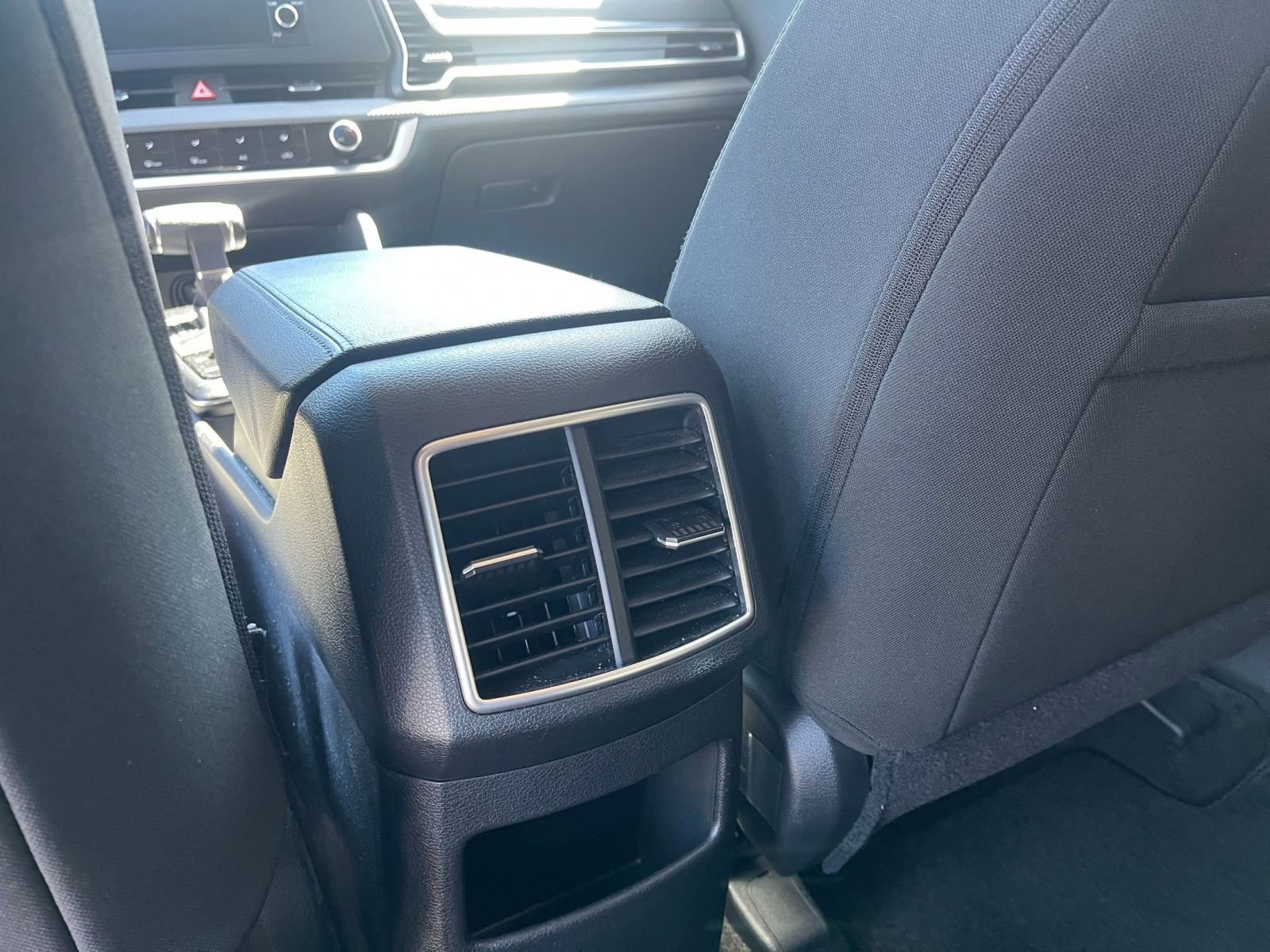 Used 2025 Kia Sportage LX image 22