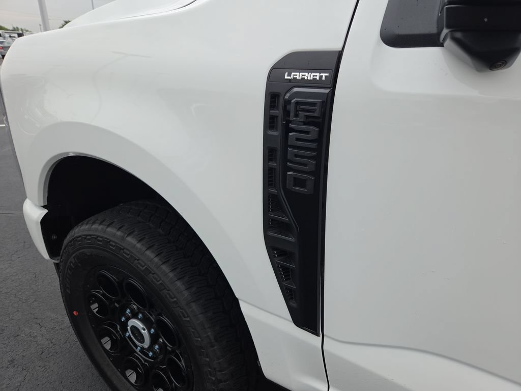 New 2027 Ford F250 Lariat w/ Black Appearance Package AWD/4WD image 13