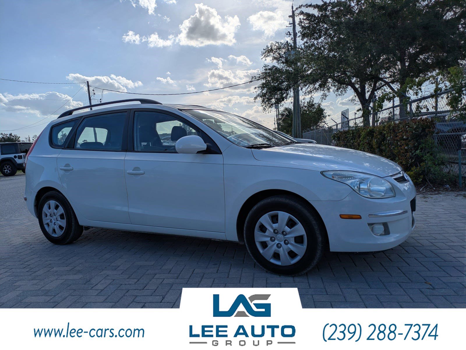 Used 2010 Hyundai Elantra GLS w/ Popular Equipment Pkg 2 FWD image 1