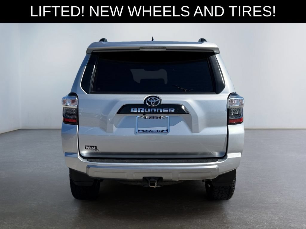 Used 2023 Toyota 4Runner TRD Off-Road Premium AWD/4WD image 4