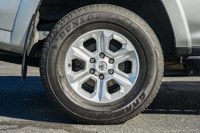 Used 2022 Toyota 4Runner SR5 AWD/4WD image 26