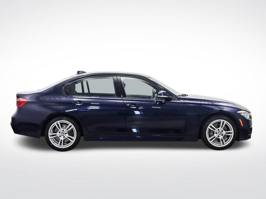 Used 2018 BMW 340i xDrive Sedan AWD/4WD image 6