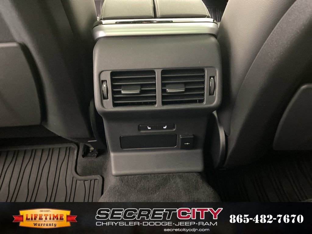 Used 2023 Land Rover Range Rover Velar R-Dynamic S image 24