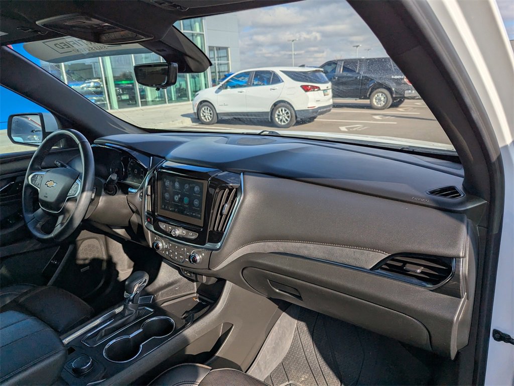 Used 2023 Chevrolet Traverse High Country w/ LPO, 'HIT The Road' Package image 43