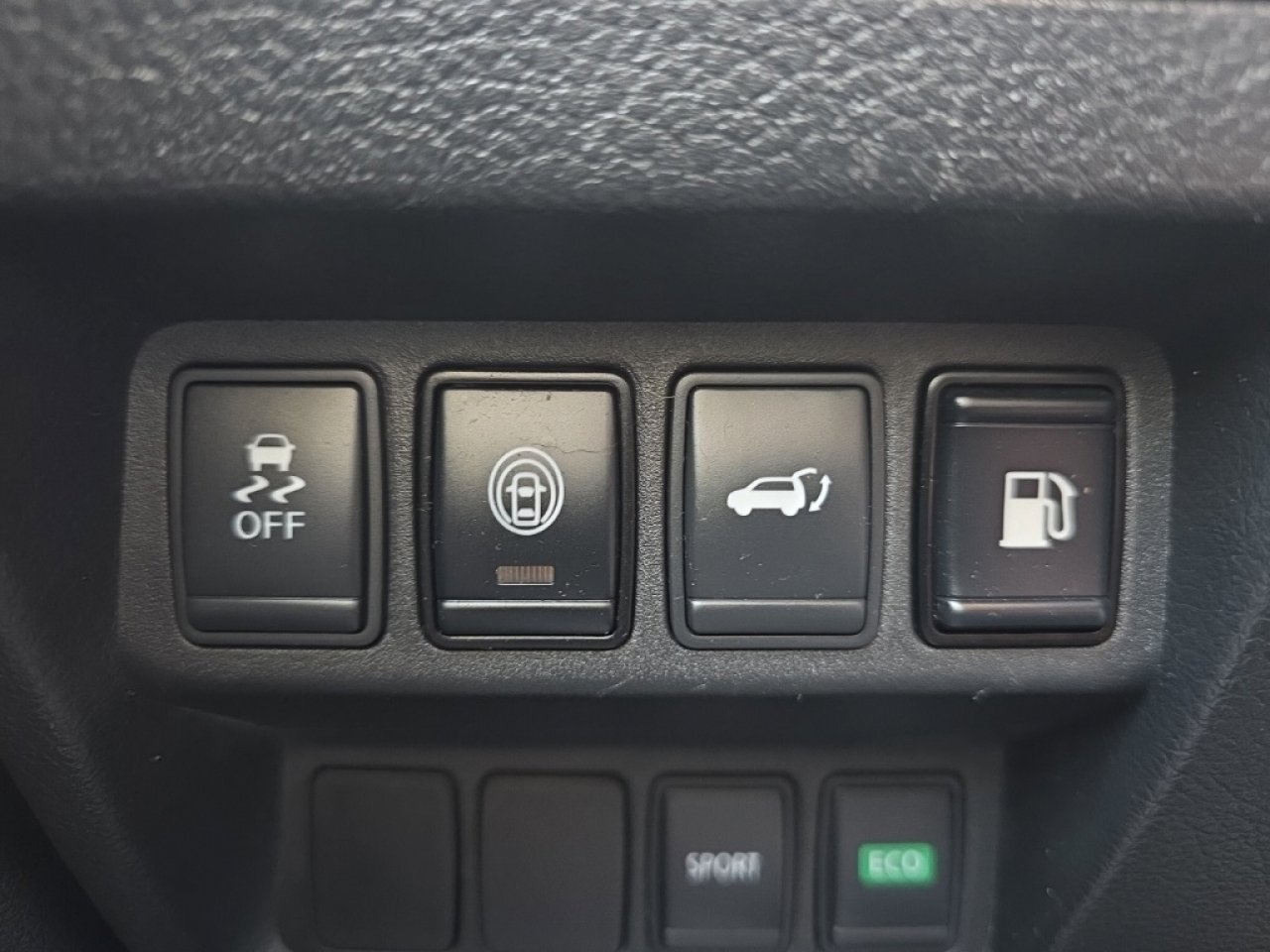 Used 2019 Nissan Rogue SV image 27