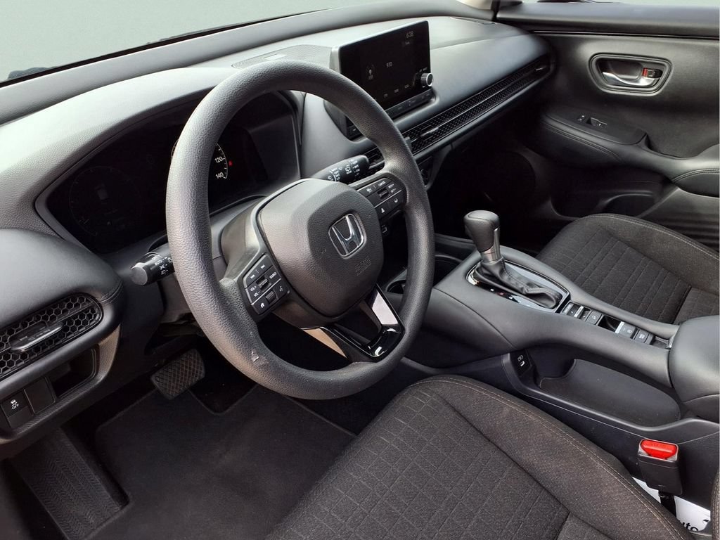 Certified 2025 Honda HR-V LX image 16