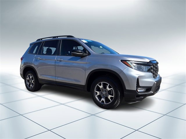 Certified 2022 Honda Passport TrailSport image 2