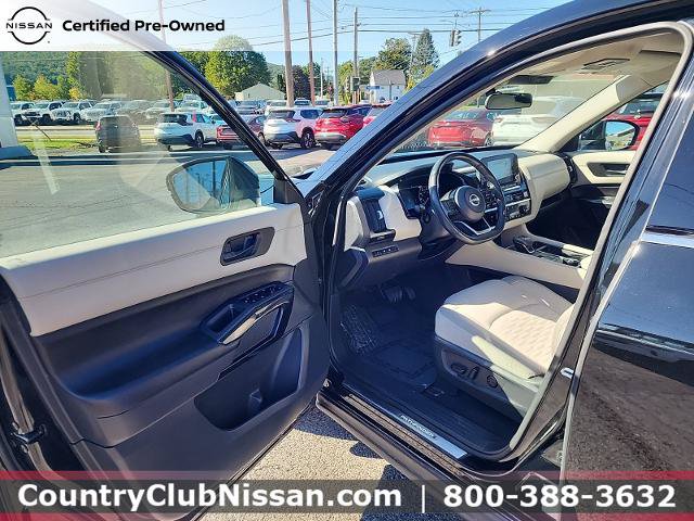 Certified 2023 Nissan Pathfinder SV w/ SV Premium Package AWD/4WD image 10