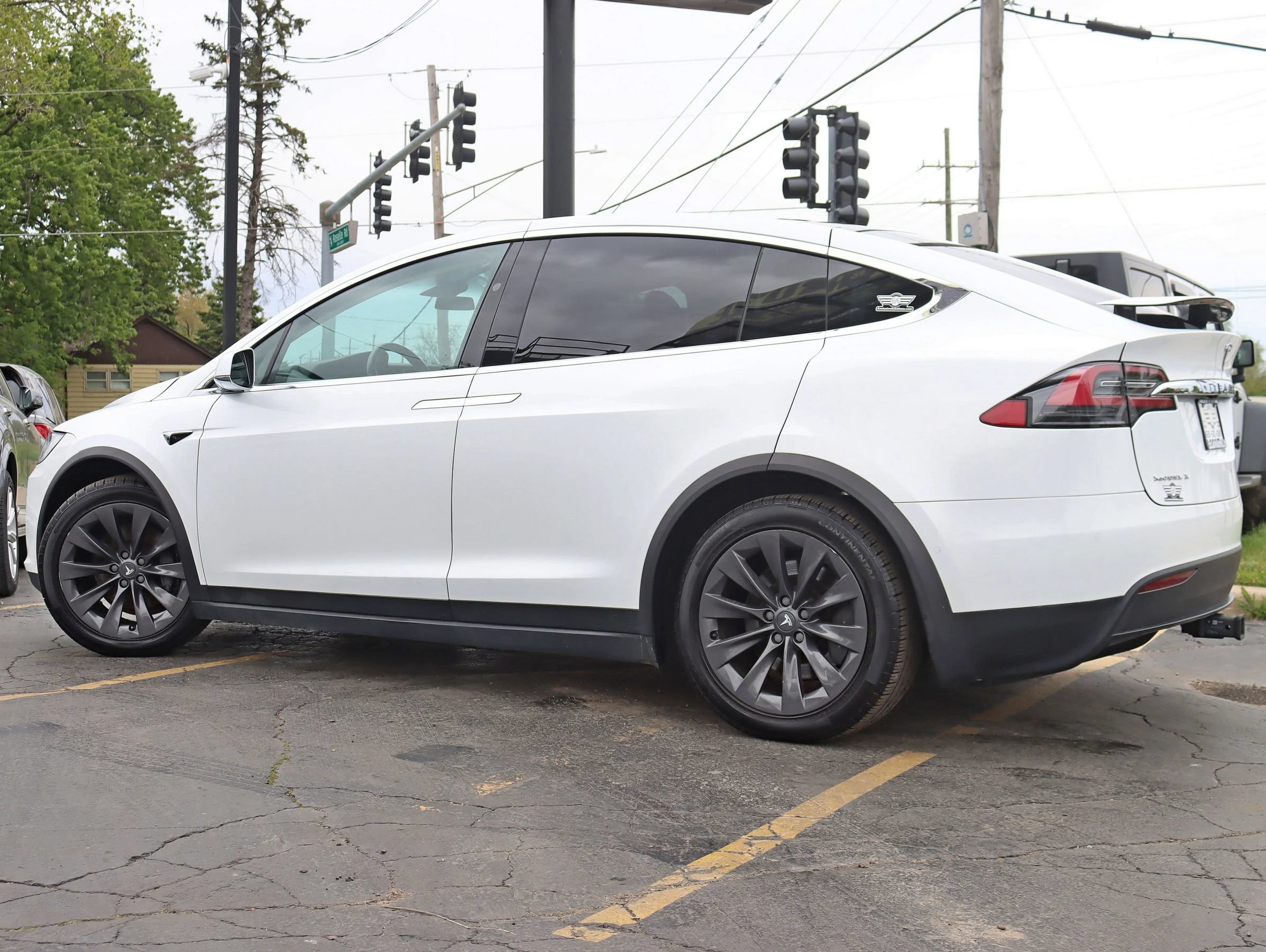 Used 2018 Tesla Model X 100D AWD/4WD image 12