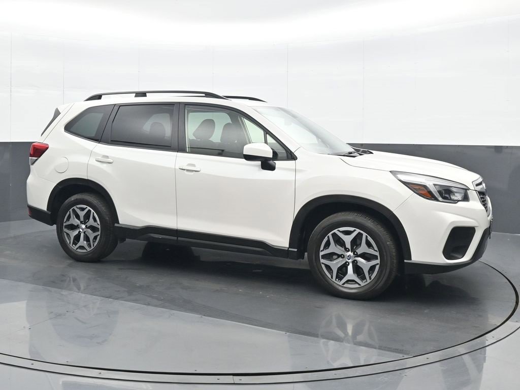 Used 2021 Subaru Forester Premium image 8