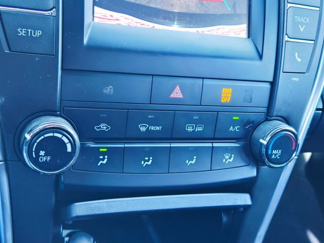 Used 2015 Toyota Camry SE image 25