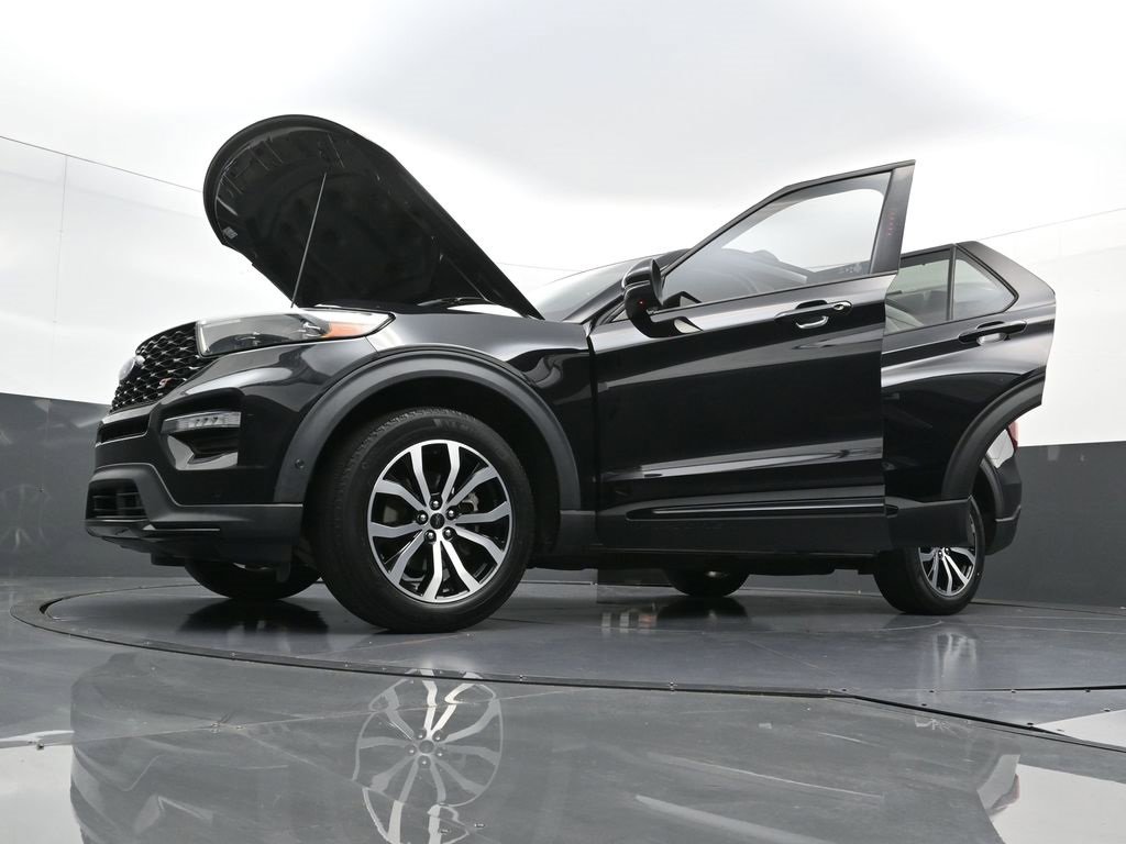 Used 2020 Ford Explorer ST w/ Premium Technology Package image 40