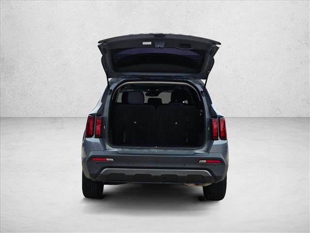 Used 2021 Kia Sorento S w/ Panoramic Sunroof Package AWD/4WD image 6