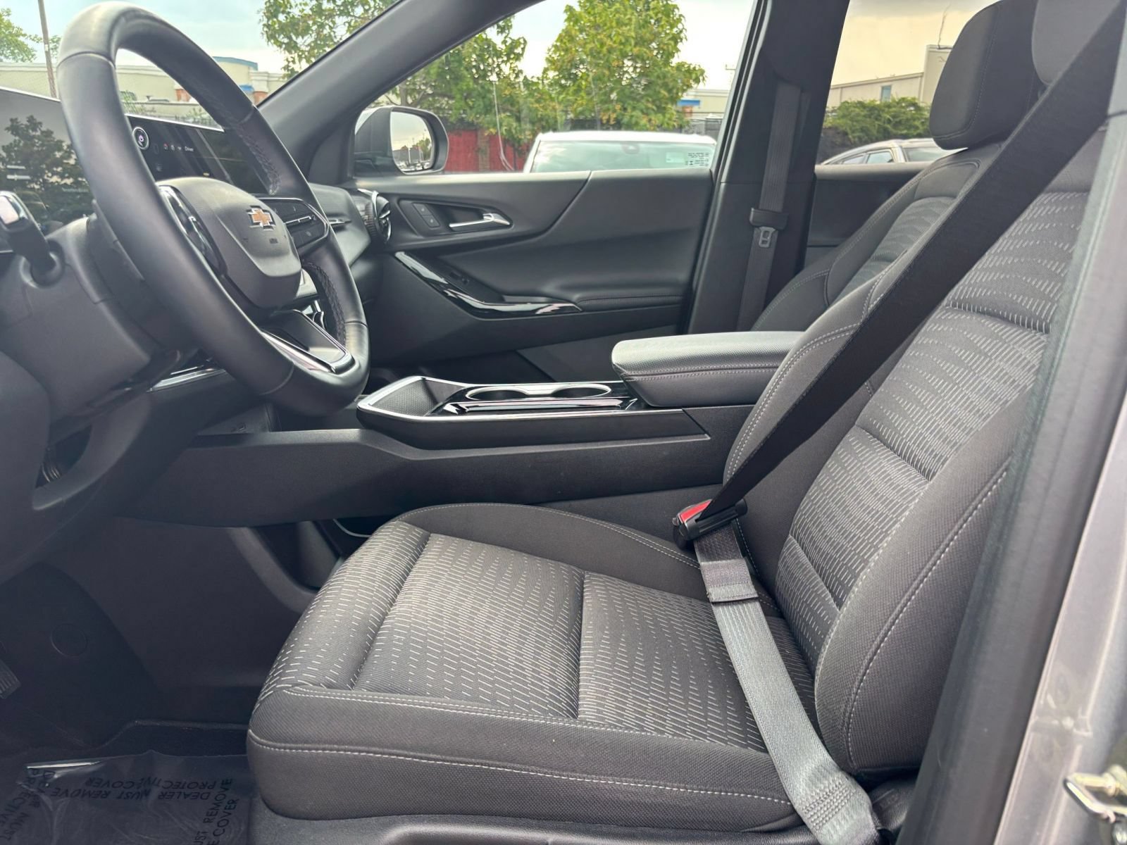Used 2025 Chevrolet Equinox LT FWD image 27