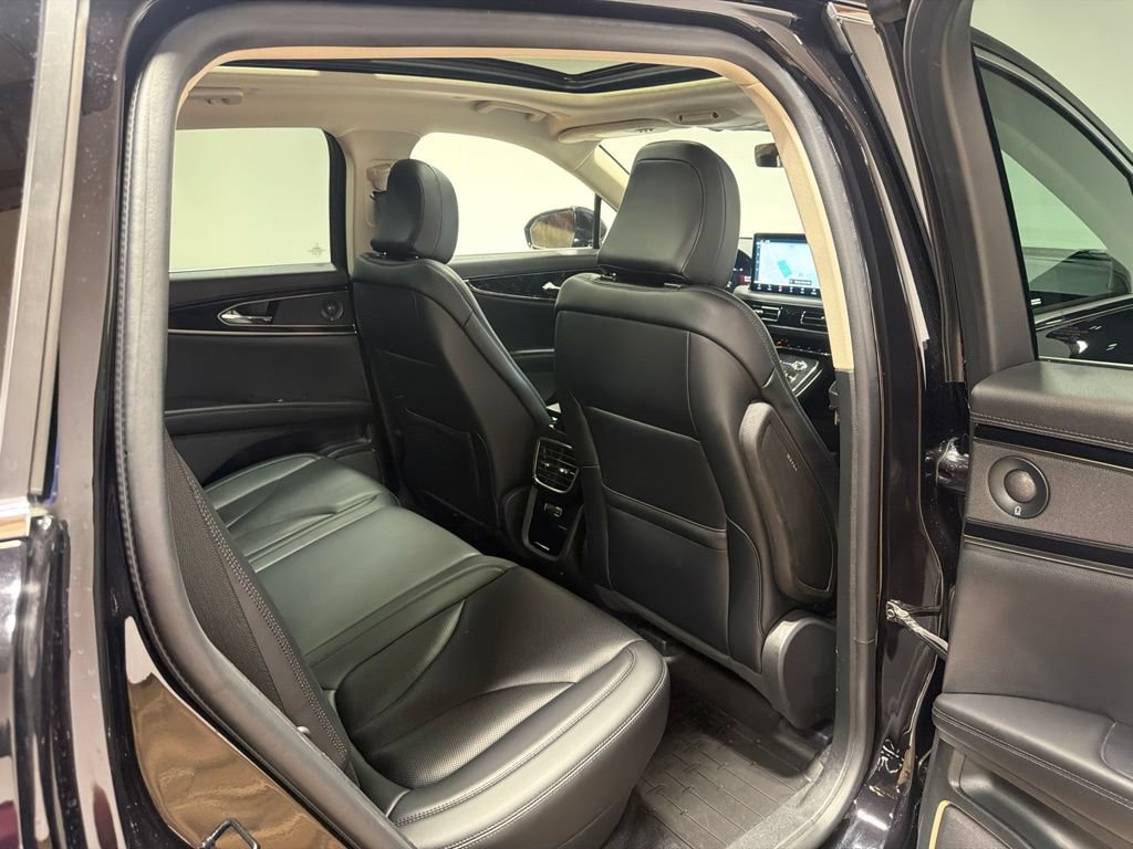 Used 2023 Lincoln Nautilus Reserve w/ Equipment Group 201A AWD/4WD image 90